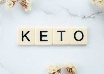 Le régime Keto expliqué : un guide pour comprendre les avantages et les principes d'un mode de vie à faible teneur en glucides