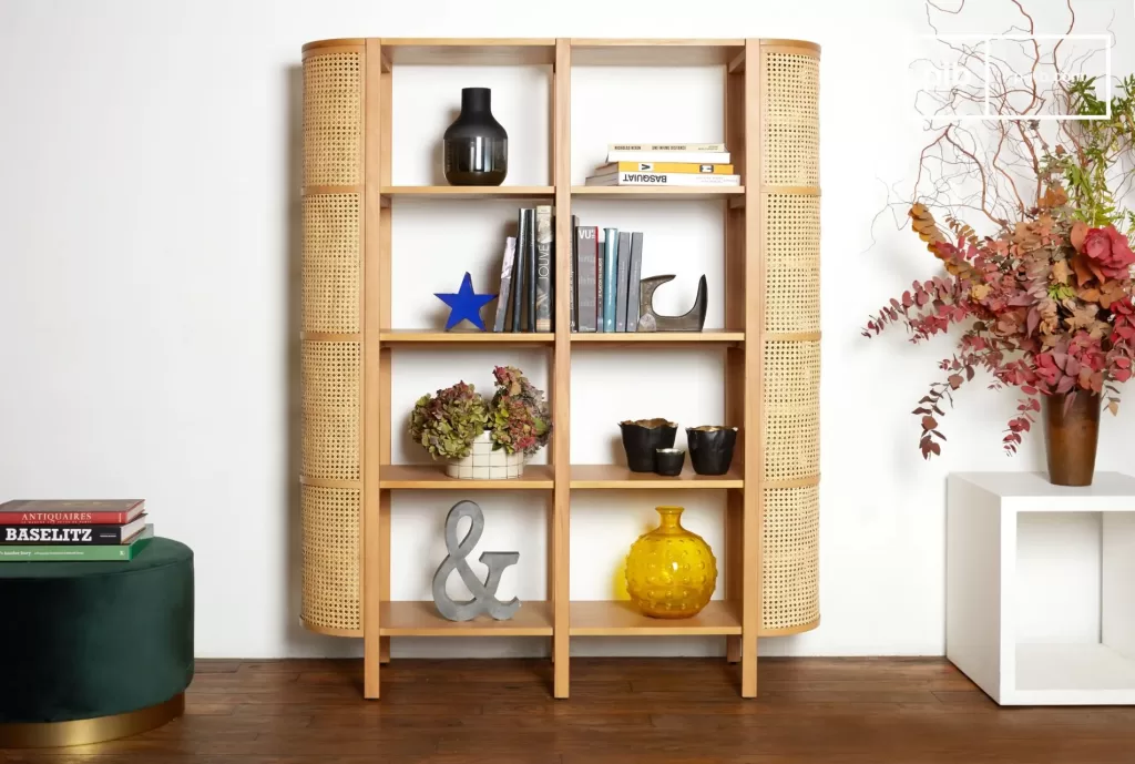 Etagère scandinave en hêtre et rotin beige